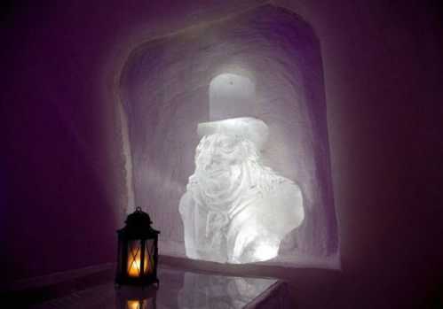 cartoon themed ice hotel in finland 8